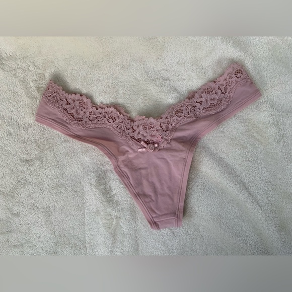 SKIMS Lace Trimmed Pink Thong - Picture 3 of 7